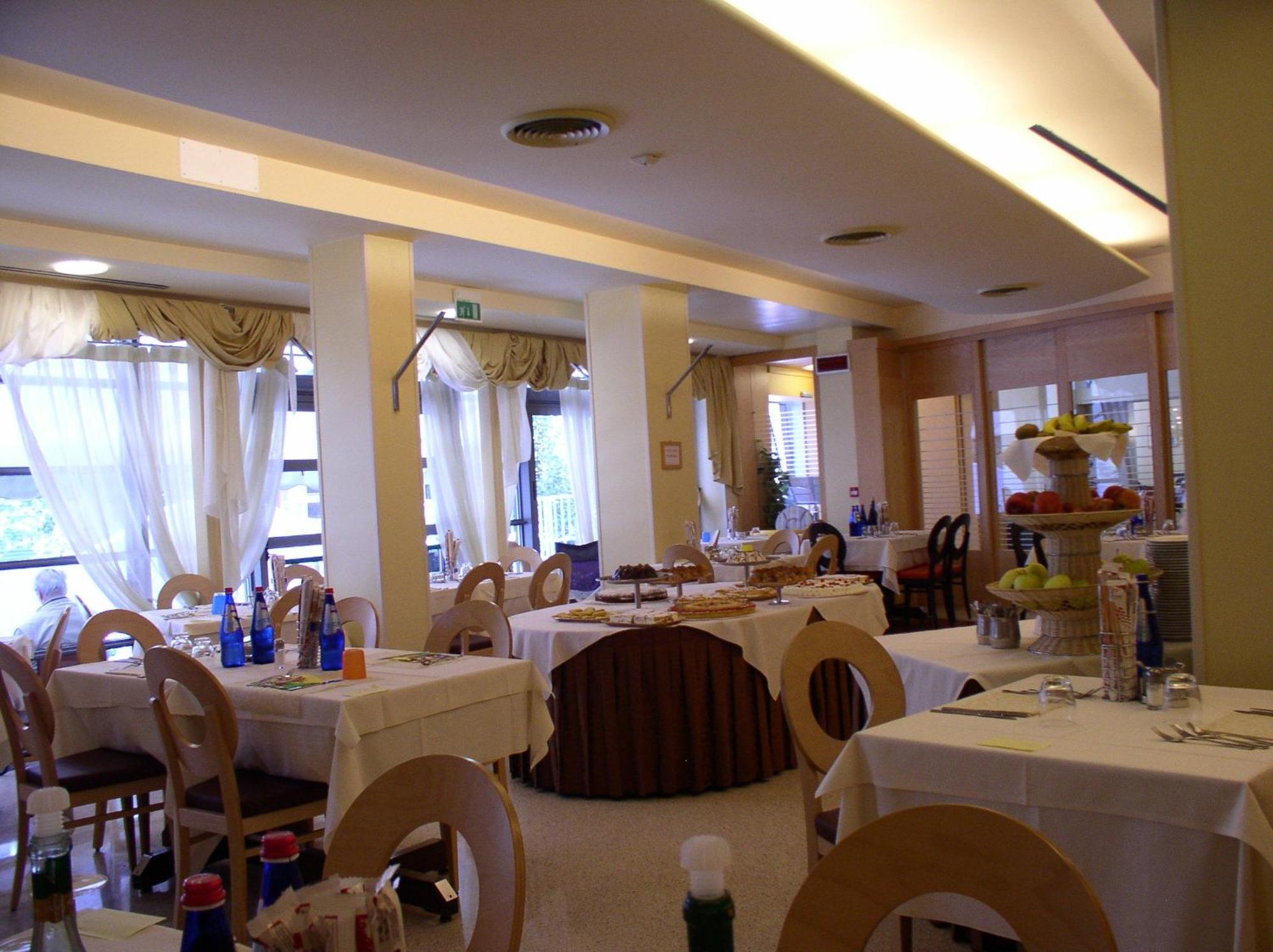 Hotel Zurigo Varazze Zewnętrze zdjęcie