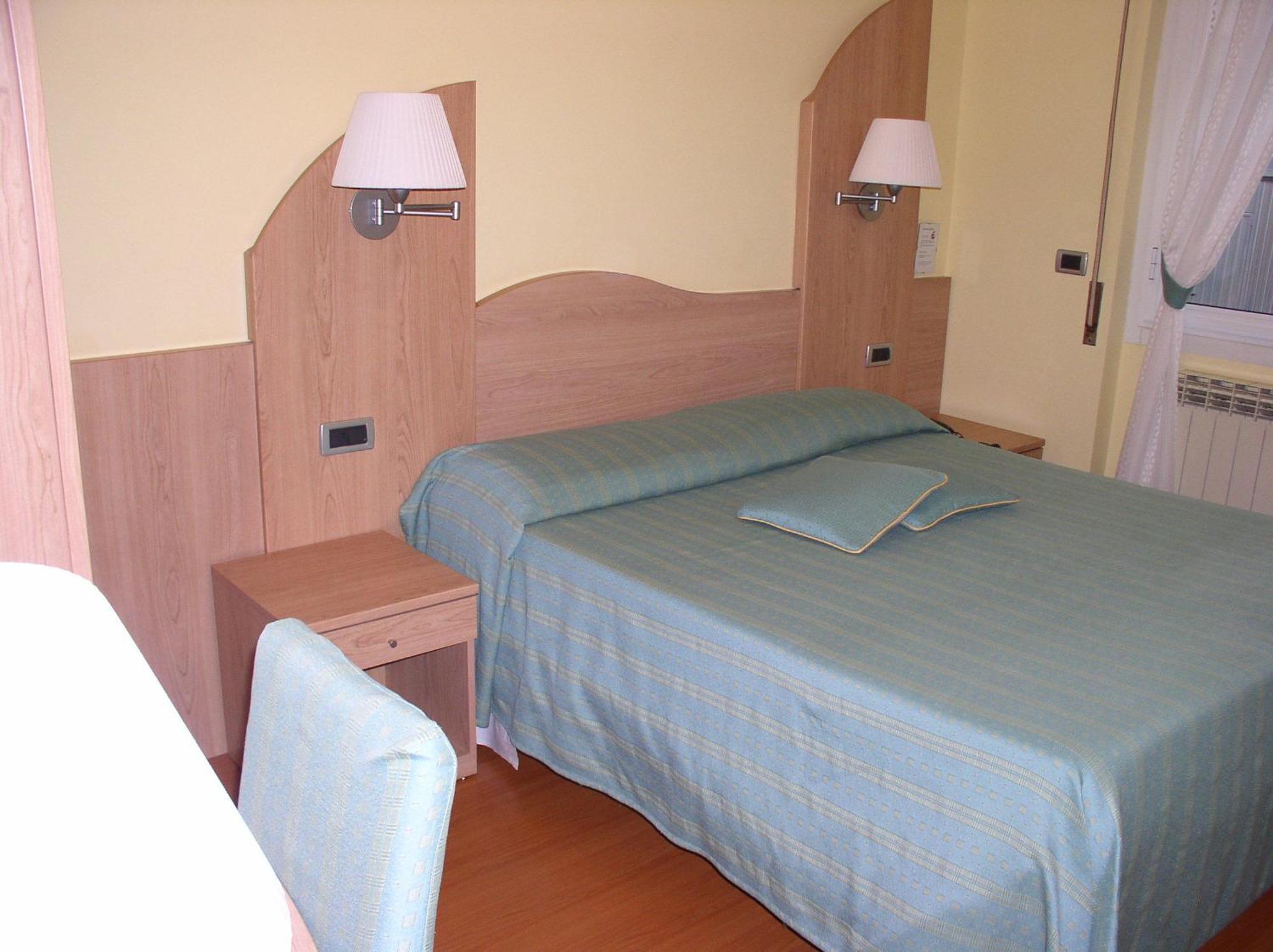 Hotel Zurigo Varazze Zewnętrze zdjęcie